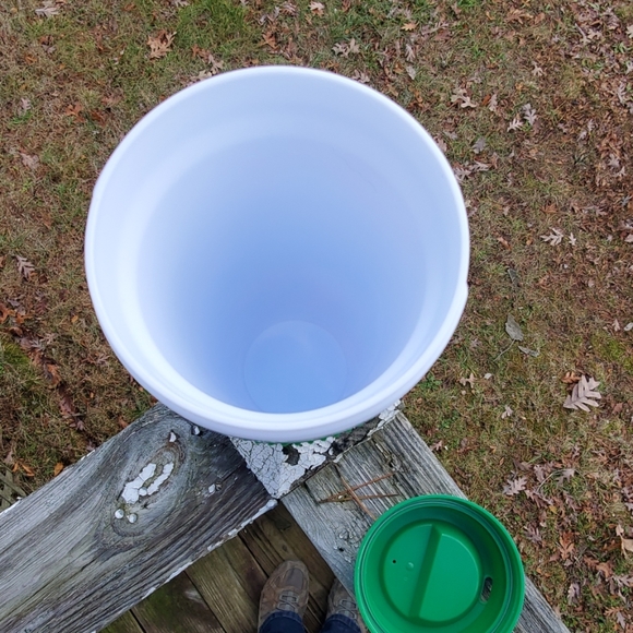 RELISTED Christmas insulated screw top tumbler - Picture 3 of 3